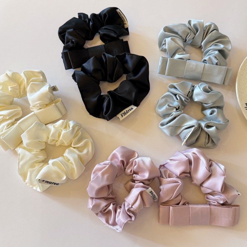 Faixas de Cabelo Elásticas de  - Satin Bow Tie avaliação e preço