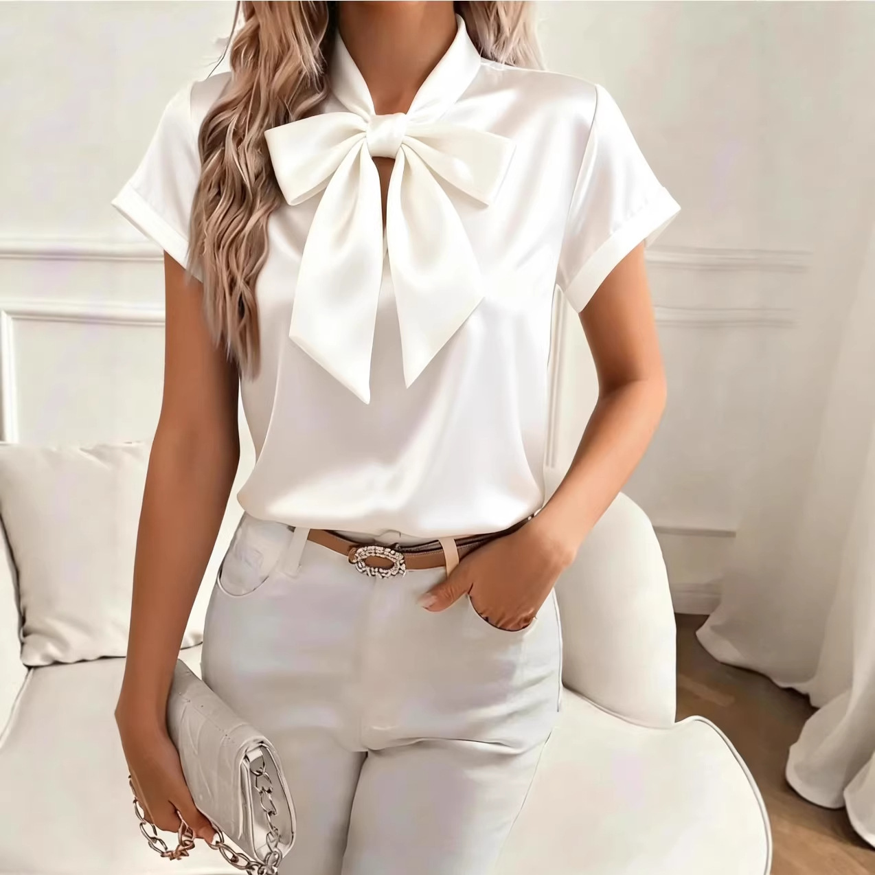 Blusa Feminina de Cetim com La - Satin Bow Tie avaliação e preço